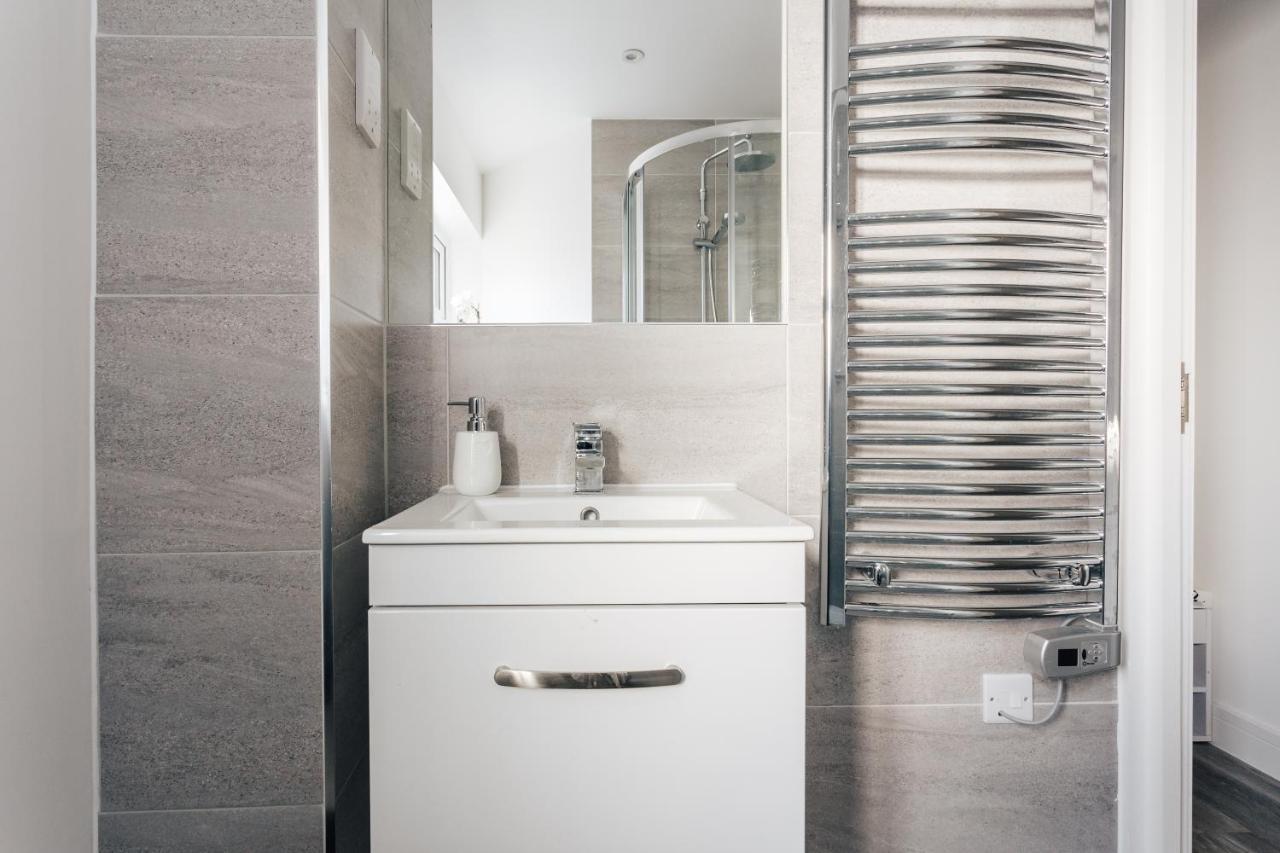 Central 2 Double Bedroom Flat With Parking Борнмут Экстерьер фото